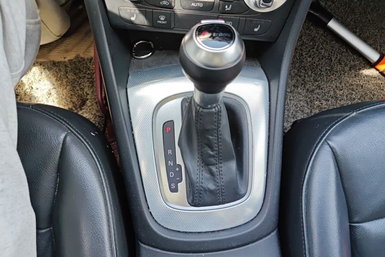 Audi Q3 2015 #14 Audi Q3 2015 car image #14