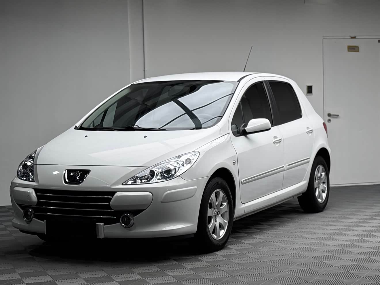 Peugeot 307 2011 汽车图片 