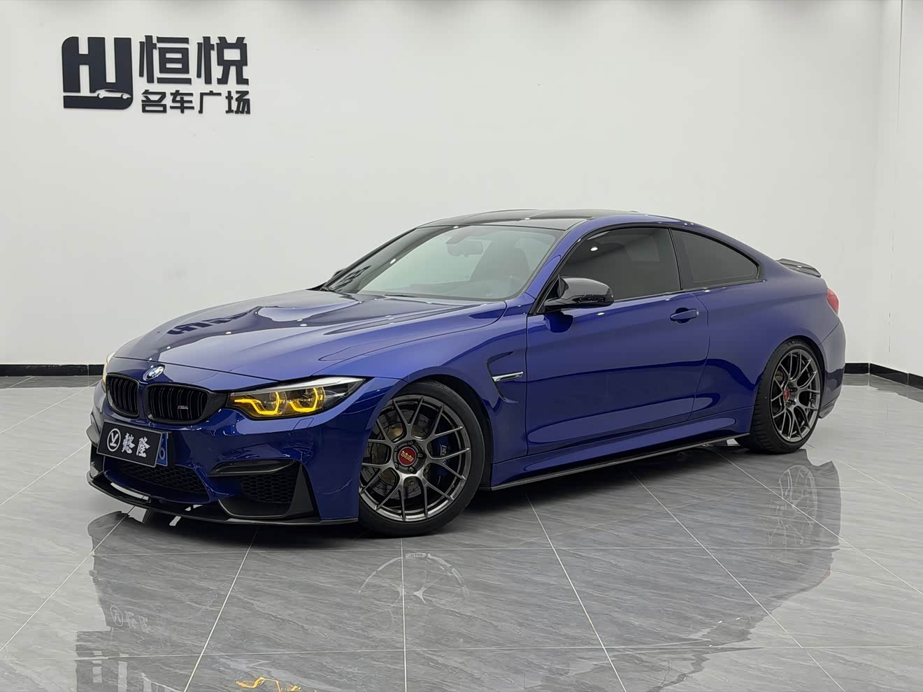 BMW M4 2019 car image 