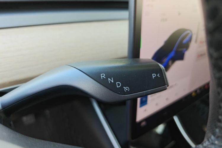 Tesla Model 3 2020 car image #14