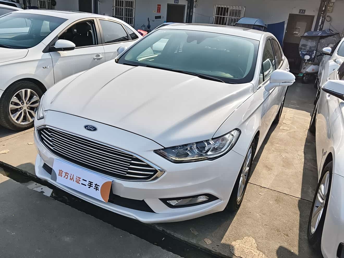 Ford Mondeo 2017 car image 