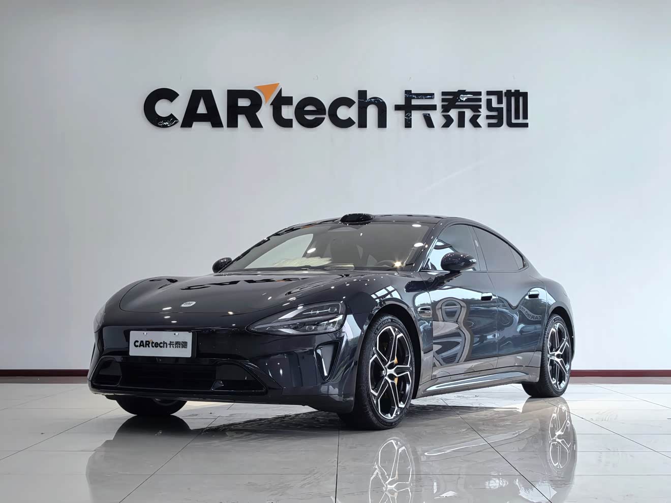 MI SU7 2025 汽车图片 