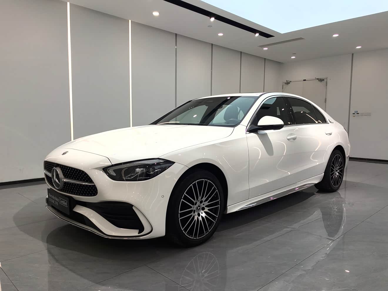 Mercedes-Benz C Class 2023 car image 
