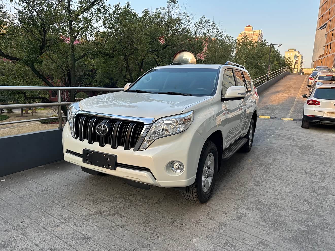 Toyota Land Cruiser Prado 2016 Toyota Land Cruiser Prado 2016 car image