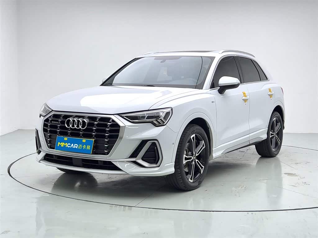 Audi Q3 2022 car image 