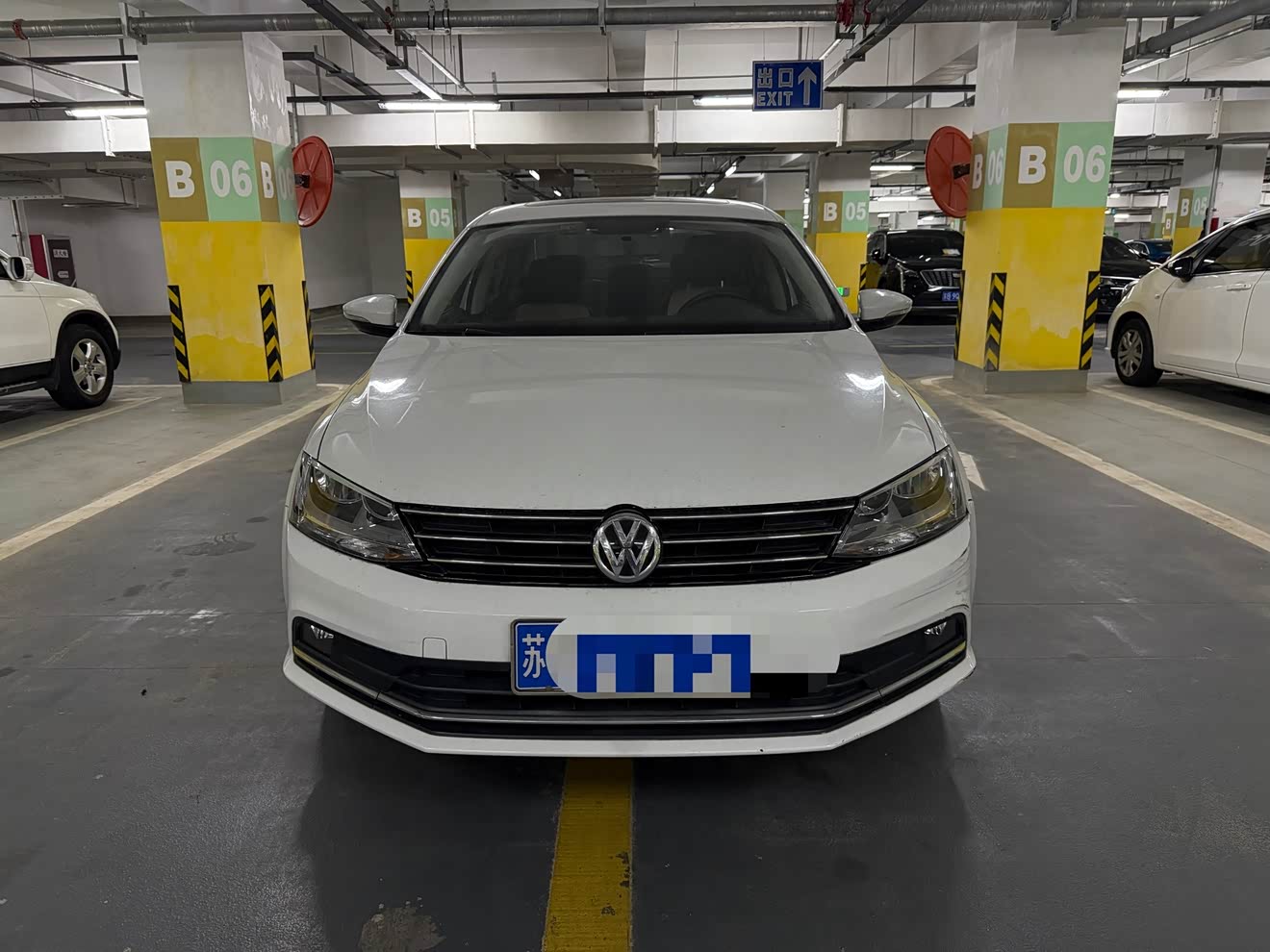 Volkswagen Sagitar 2015 immagine di auto 