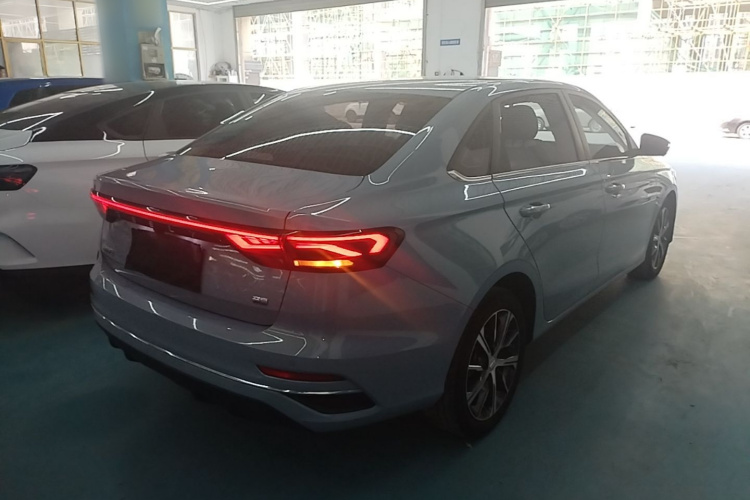 GEELY Emgrand 2023 #7 GEELY Emgrand 2023 car image #7