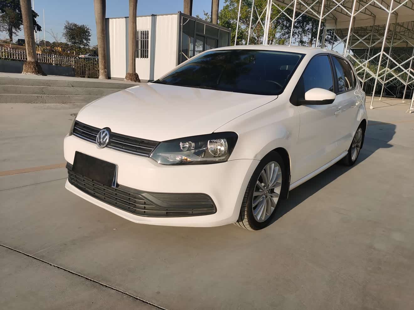 Volkswagen Polo 2016 Volkswagen Polo 2016 car image