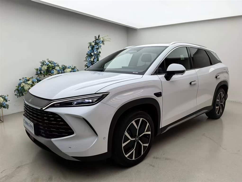 BYD SongL DM-i 2025 BYD SongL DM-i 2025 car image