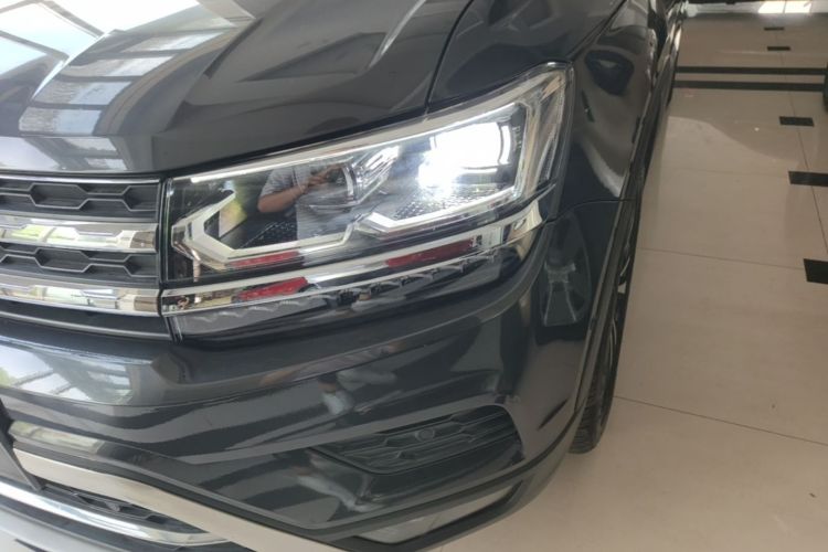 Volkswagen Tharu 2018 car image #28