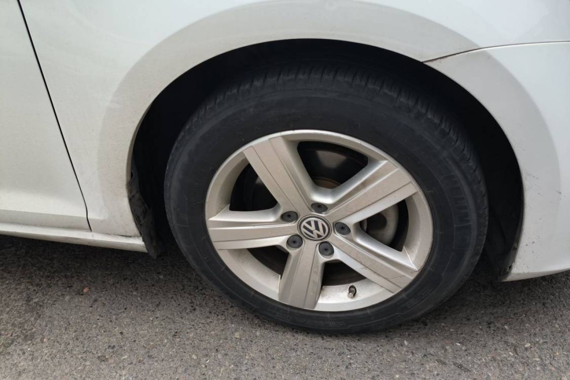 Volkswagen Golf 2015 car image #9