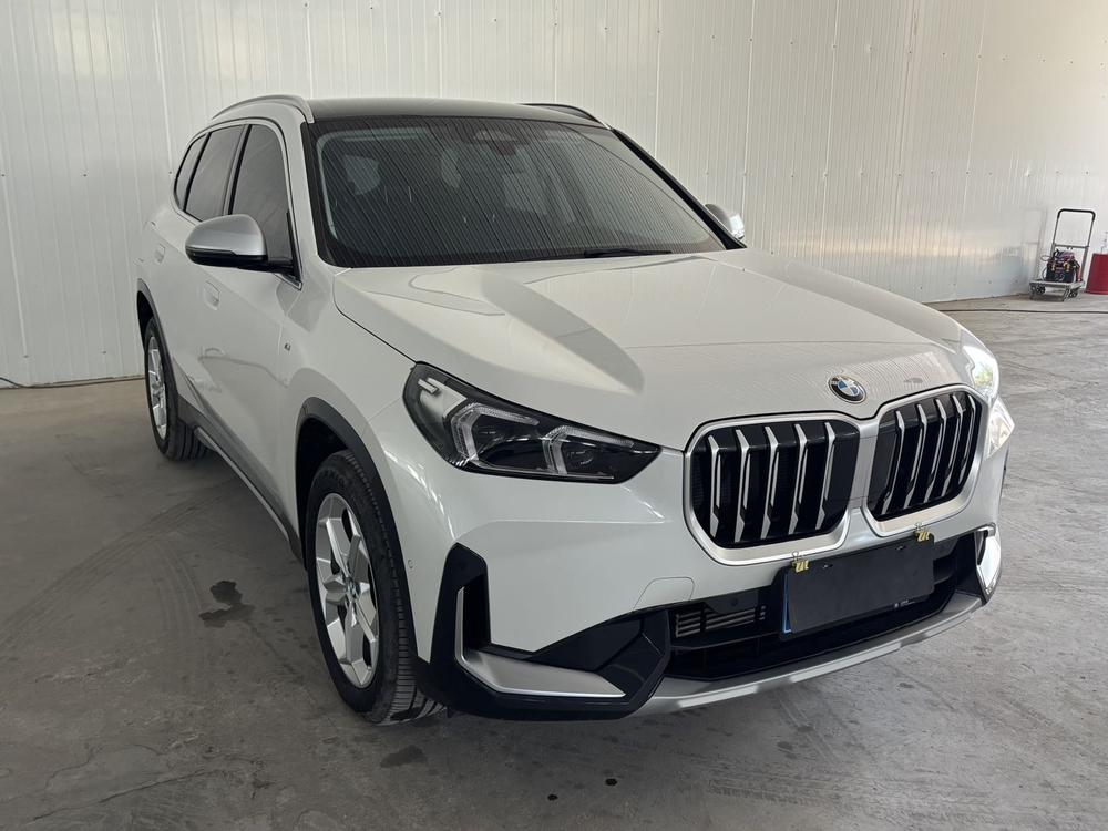 BMW X1 2023 car image #3