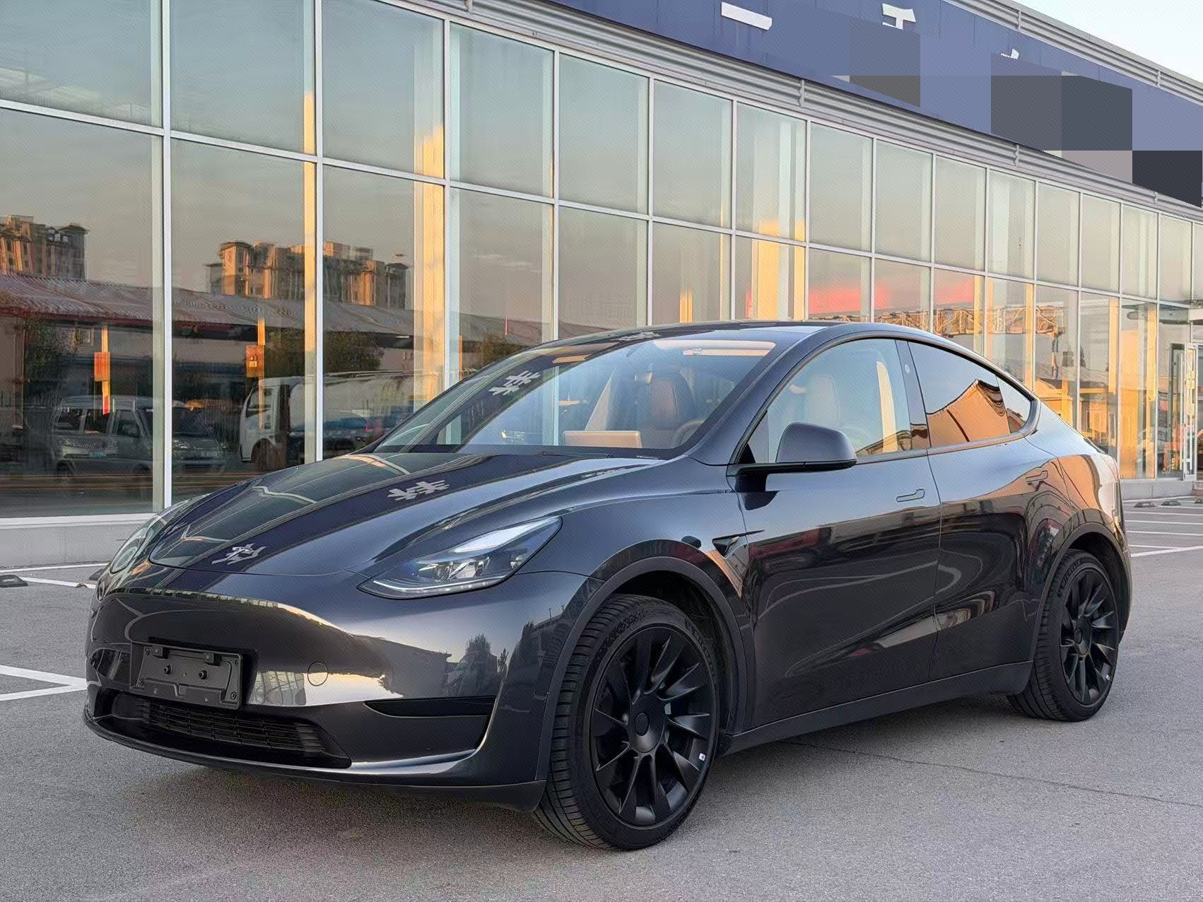 Tesla Model Y 2024 Tesla Model Y 2024 car image