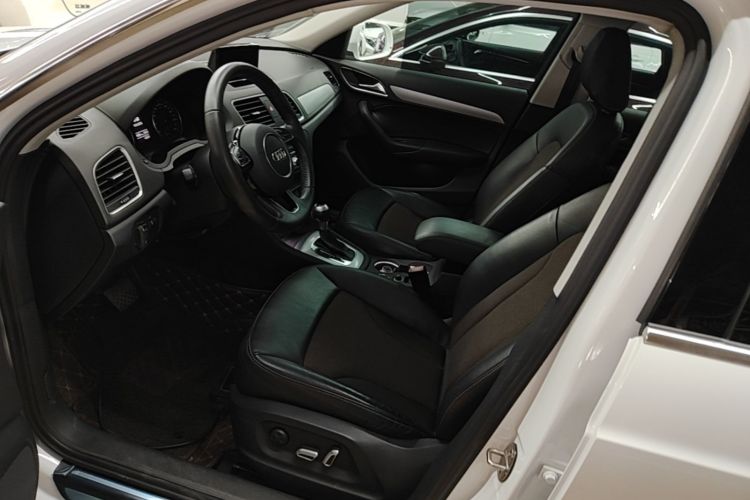 Audi Q3 2019 #23 Audi Q3 2019 car image #23