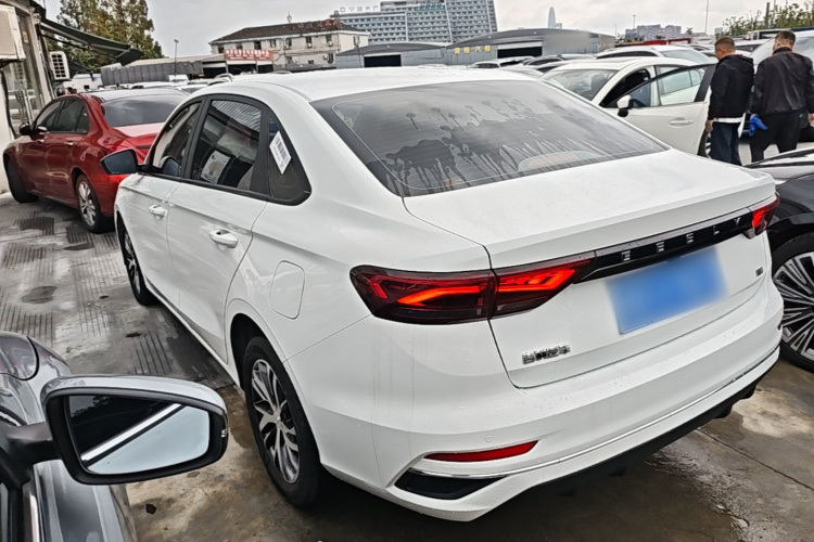GEELY Emgrand 2023 #5 GEELY Emgrand 2023 صورة سيارة #5