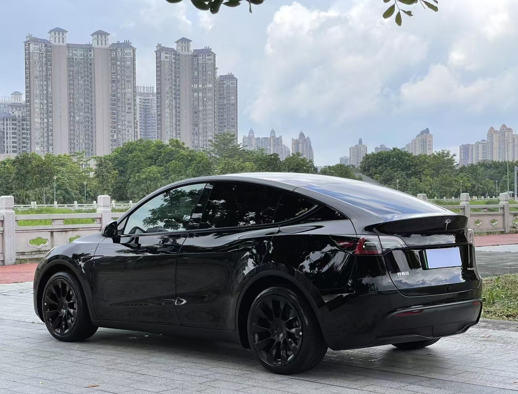 Tesla Model Y 2022 #9 Tesla Model Y 2022 car image #9