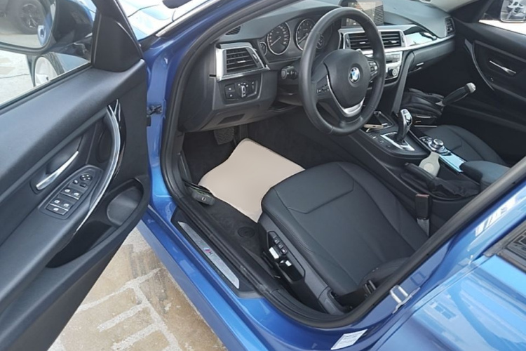 BMW 3 Series 2017 #16 BMW 3 Series 2017 car image #16