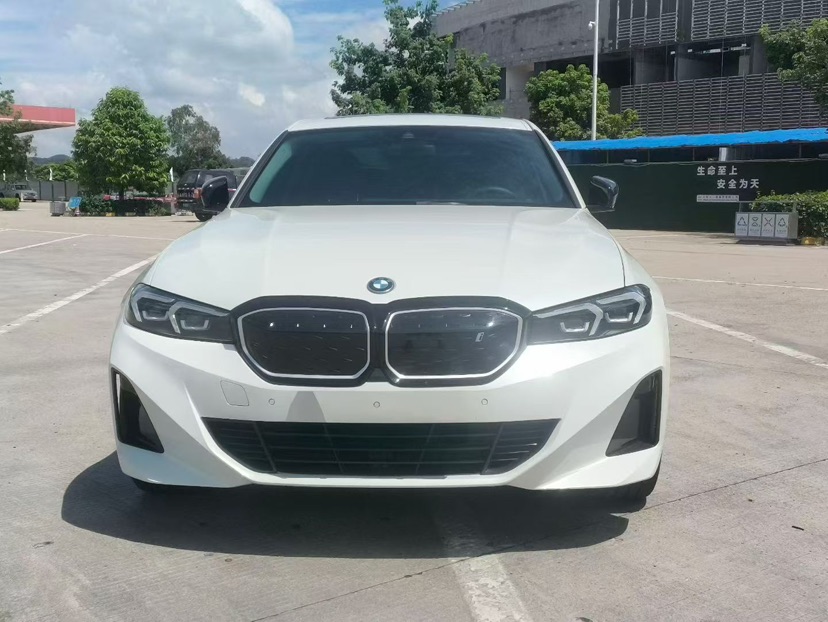 BMW i3 2024 car image #3