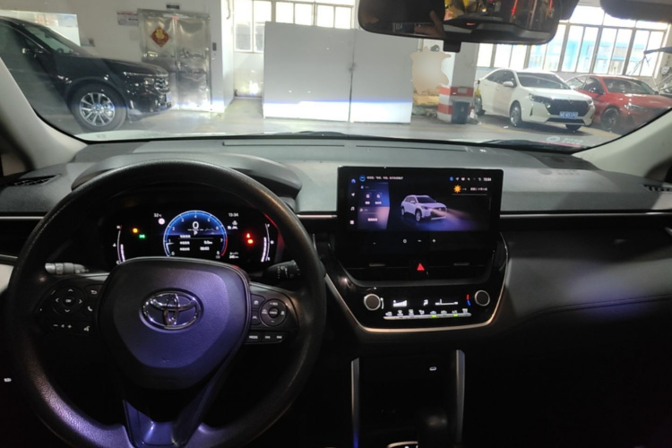 Toyota Corolla Cross 2023 car image #10