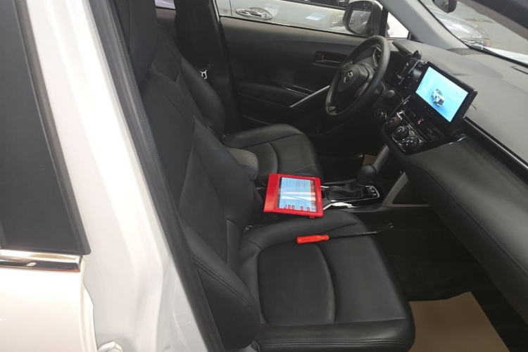 Toyota Corolla Cross 2024 #24 Toyota Corolla Cross 2024 صورة سيارة #24