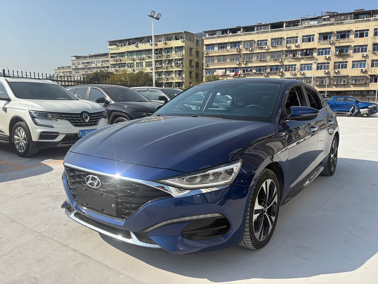 Hyundai Lafesta 2021 car image 