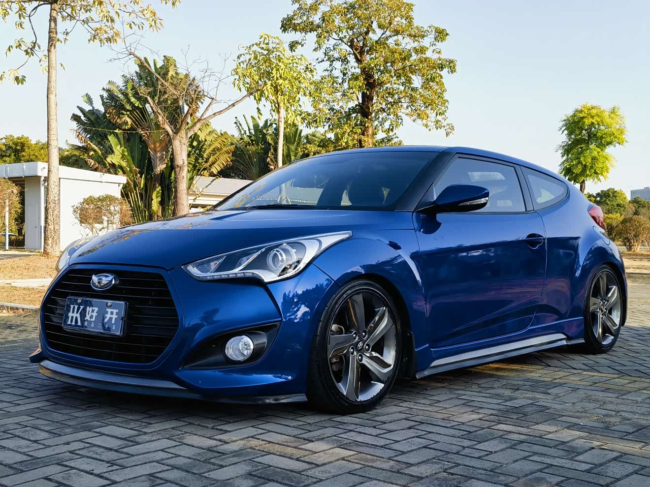 Hyundai Veloster 2015 car image 