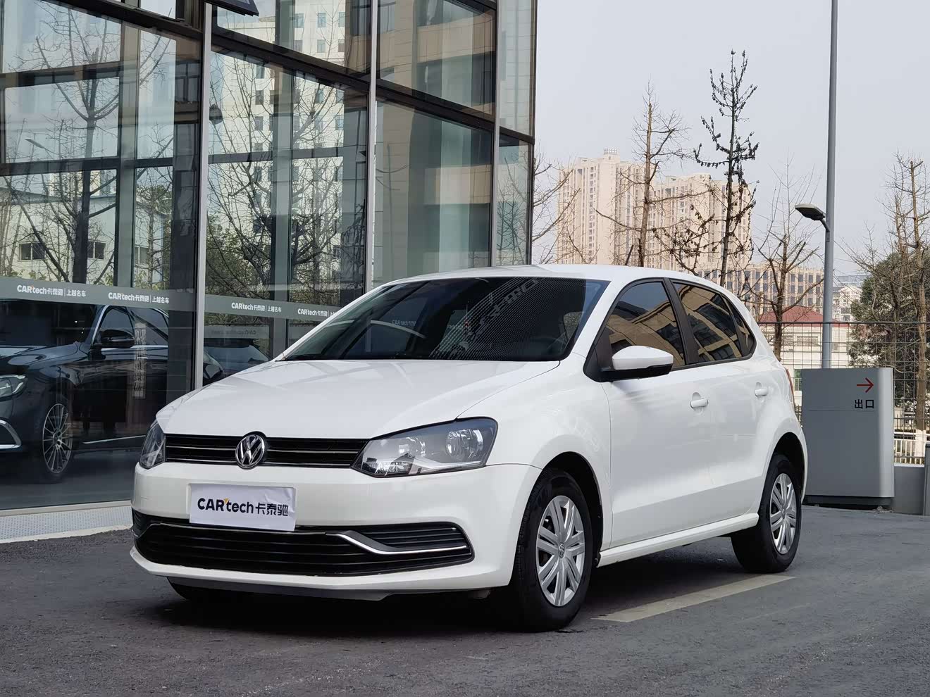 Volkswagen Polo 2019 car image 