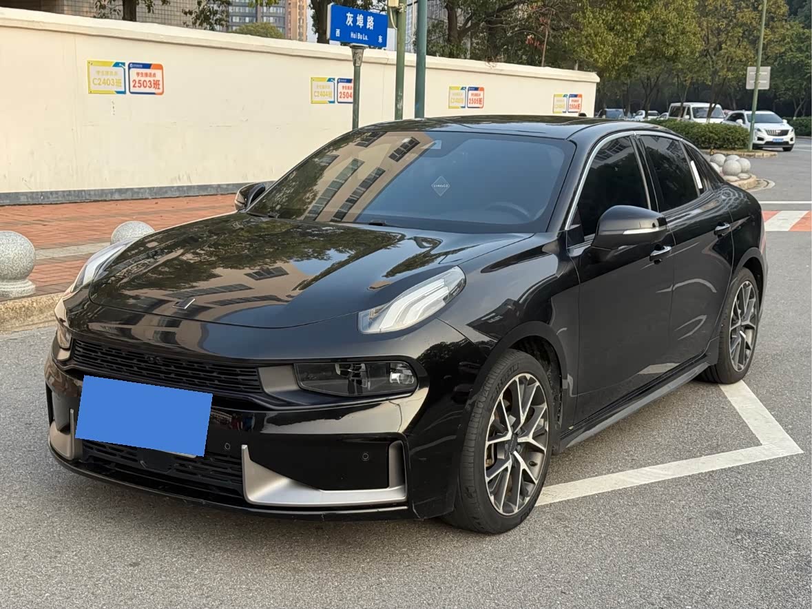 Lynk & Co 03 2019 Lynk & Co 03 2019 car image