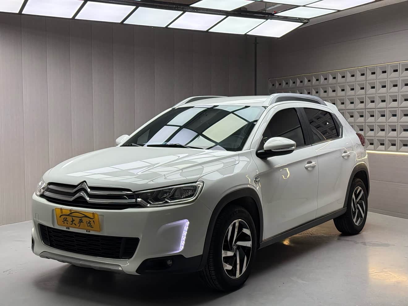 Citroen C3-XR 2016 Citroen C3-XR 2016 car image