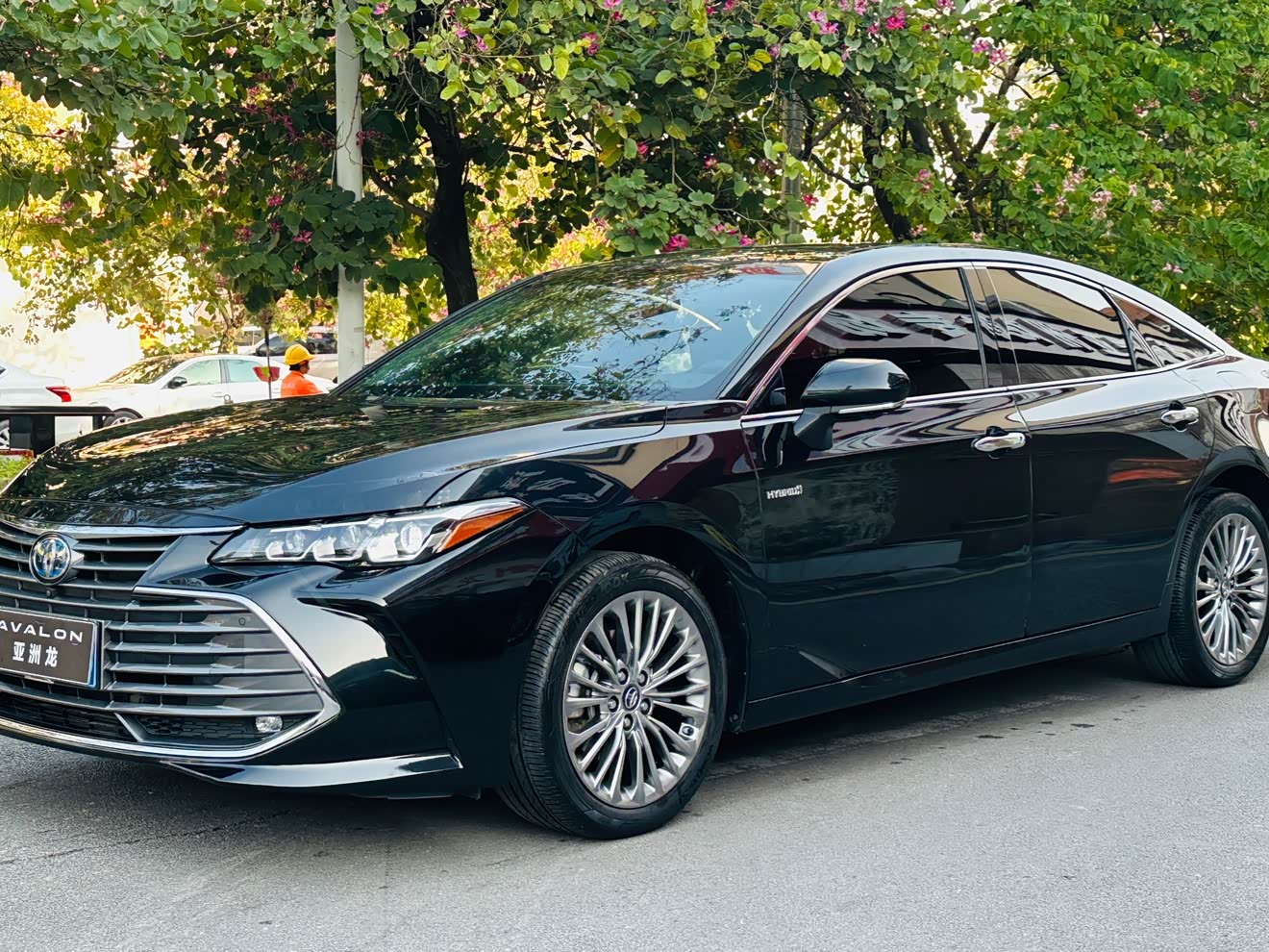 Toyota Avalon 2021 car image 