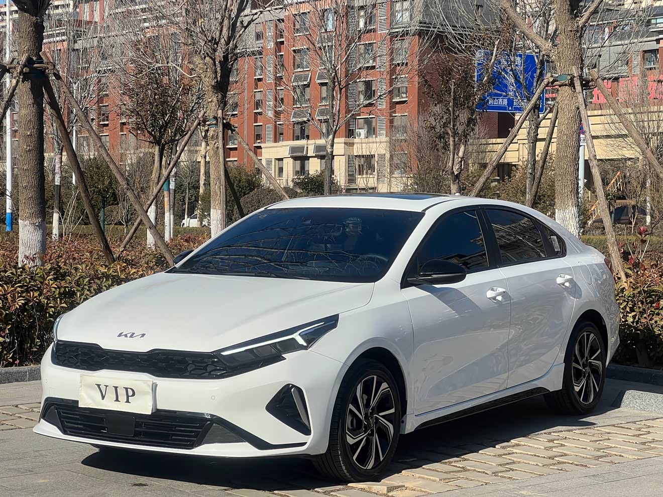 Kia K3 2023 car image 