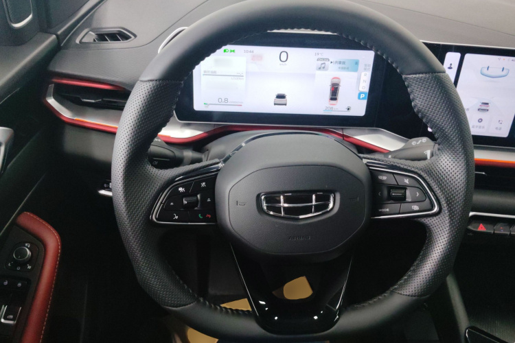 GEELY Coolray 2023 immagine di auto #11