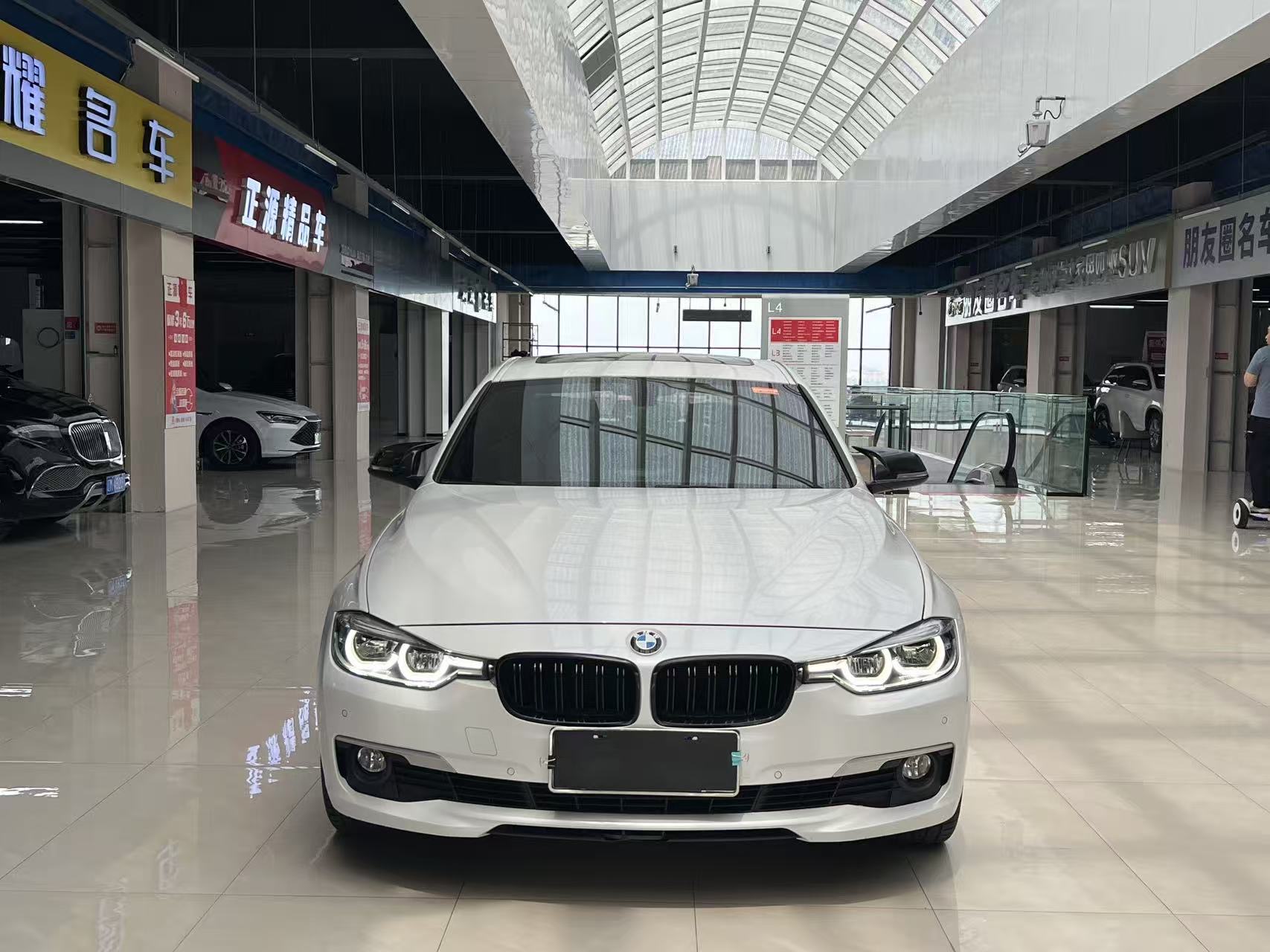BMW 3 Series 2018 car image #2