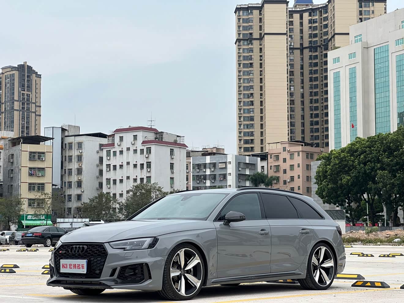 Audi RS 4 2019 car image 