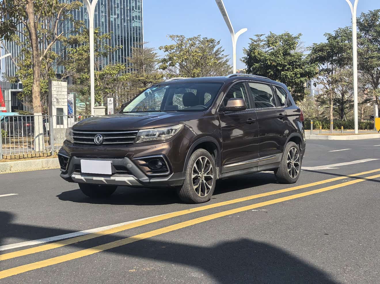 Forthing JOYEAR X5 2019 car image 