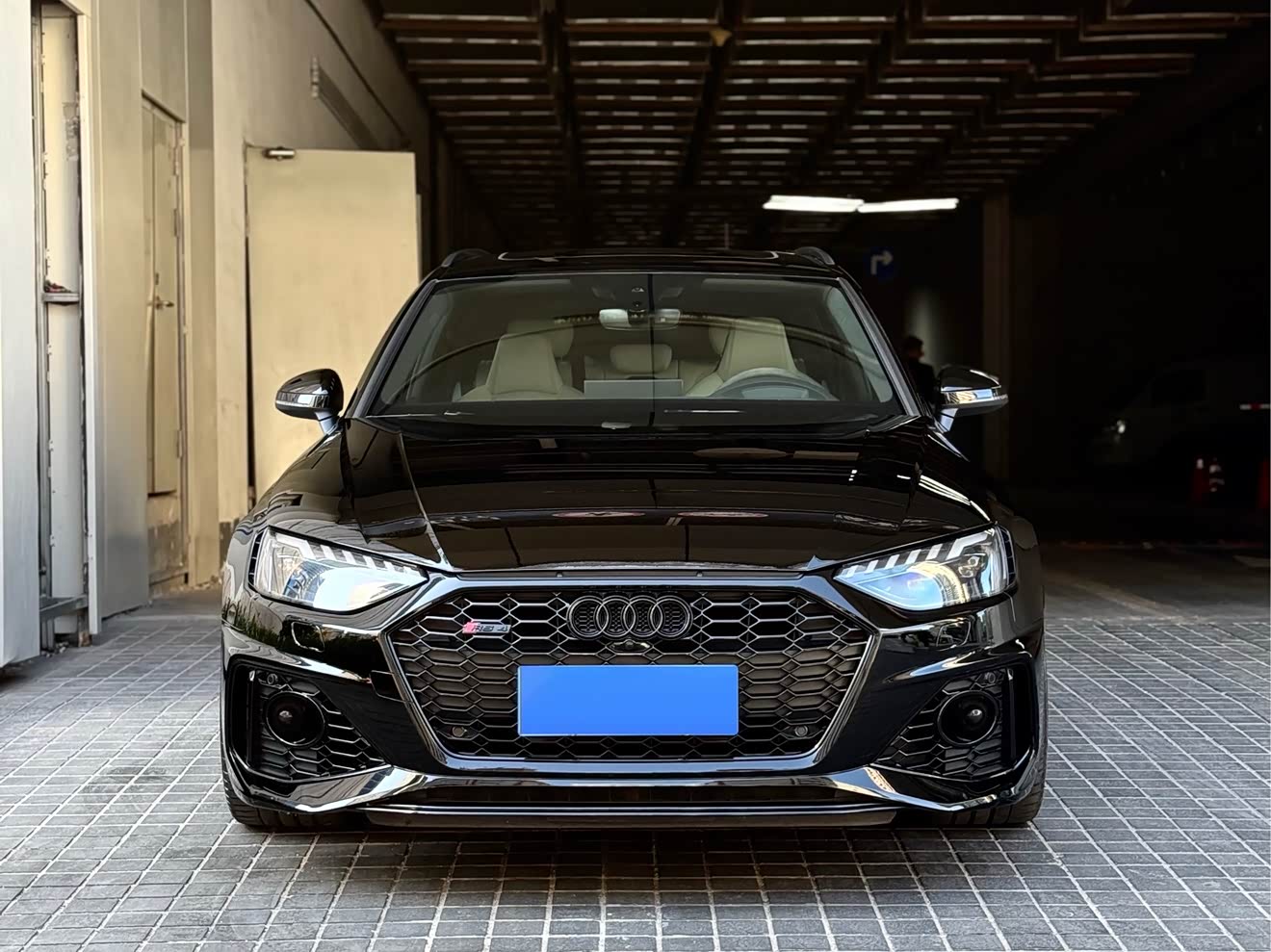 Audi RS 4 2021 car image 