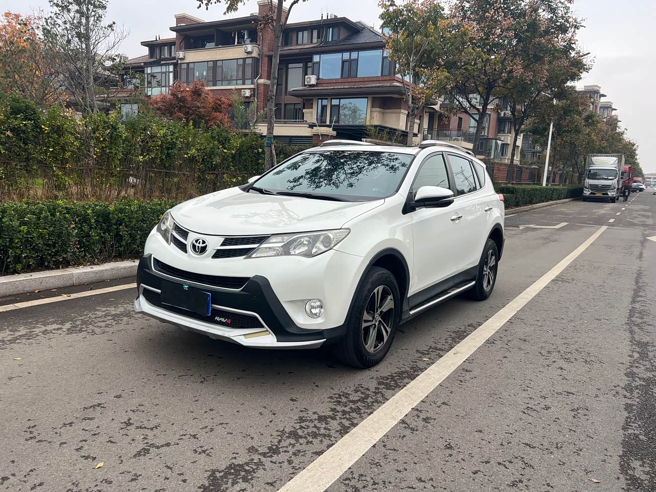 Toyota RAV4 2015 car image 