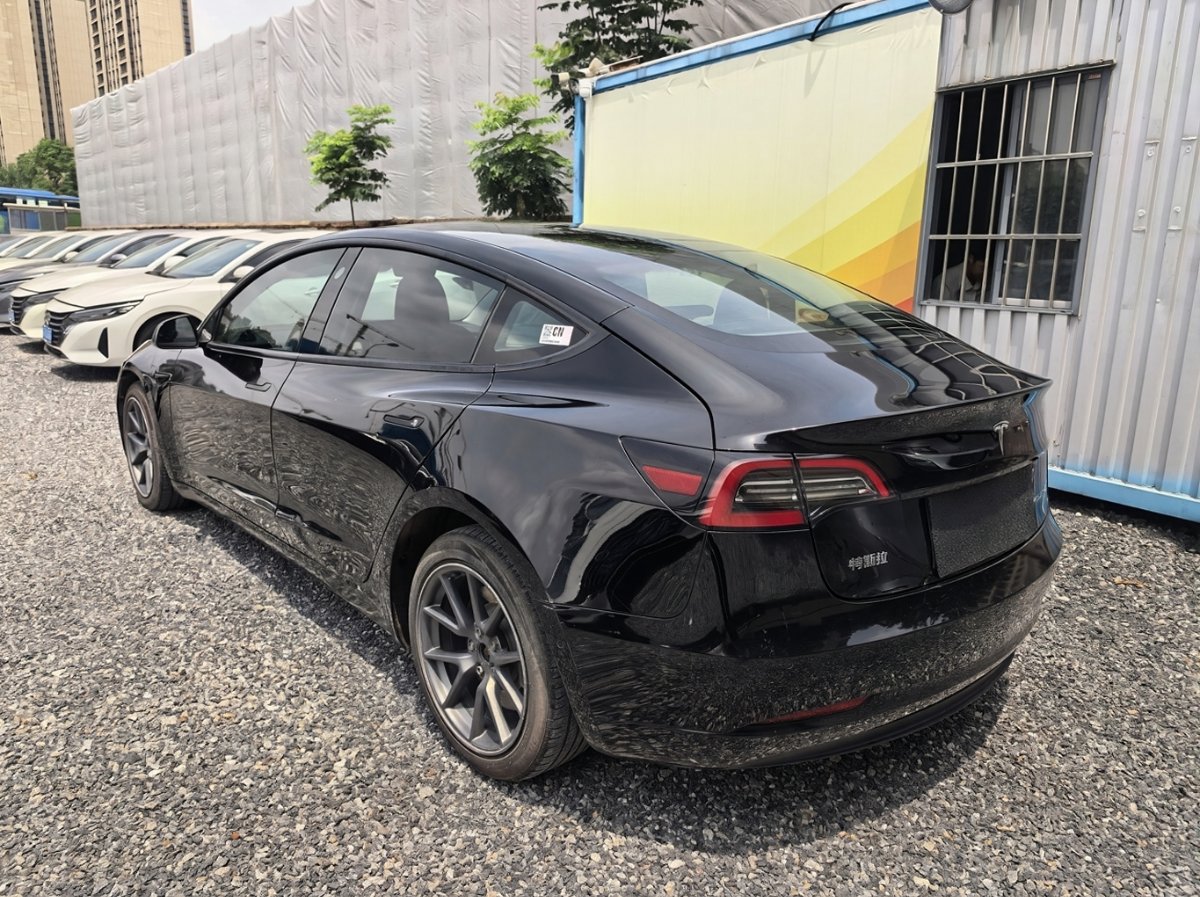 Tesla Model 3 2023 car image #3
