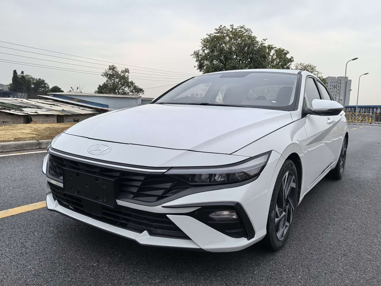 Hyundai Elantra 2022 car image 