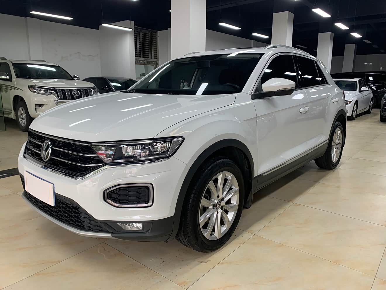 Volkswagen T-Roc 2022 Volkswagen T-Roc 2022 car image
