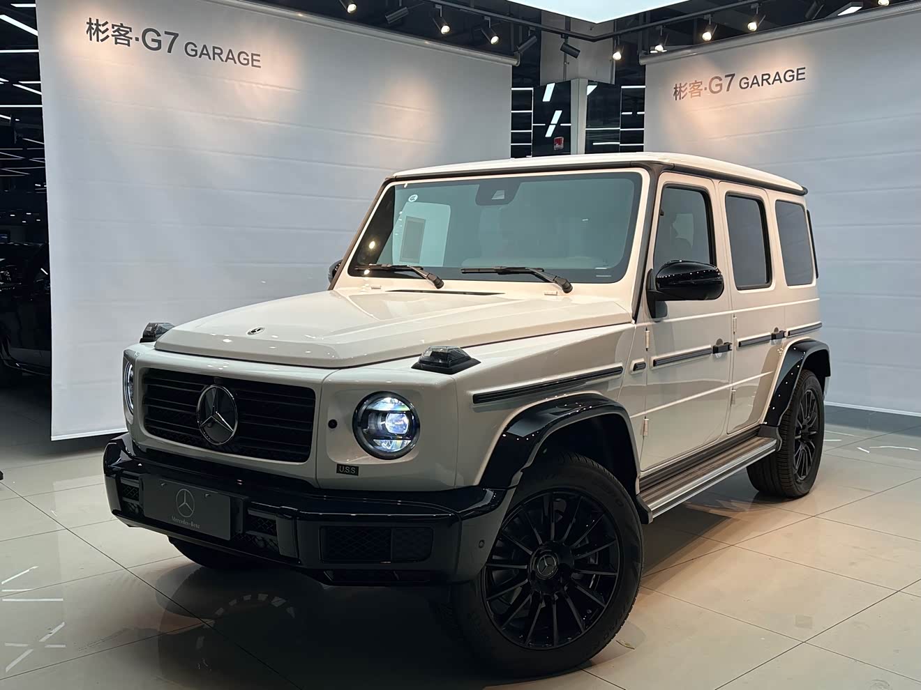 Mercedes-Benz 2025 Mercedes-Benz 2025 car image