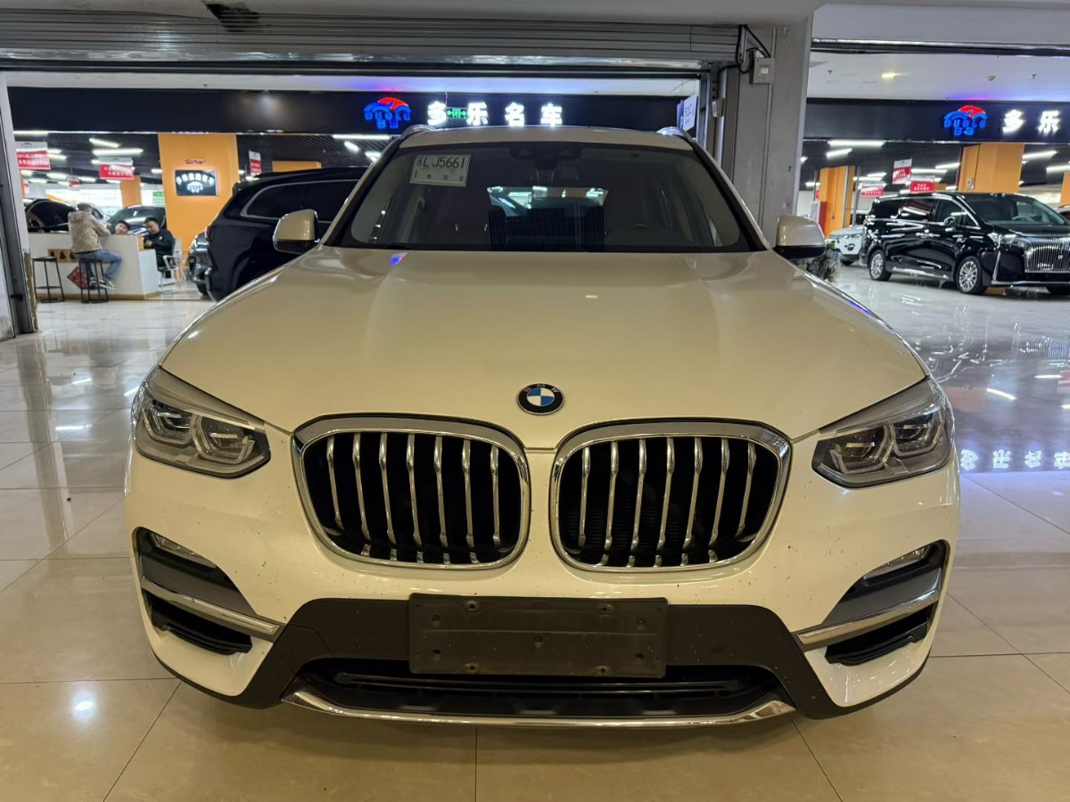 BMW X3 2019 car image #2