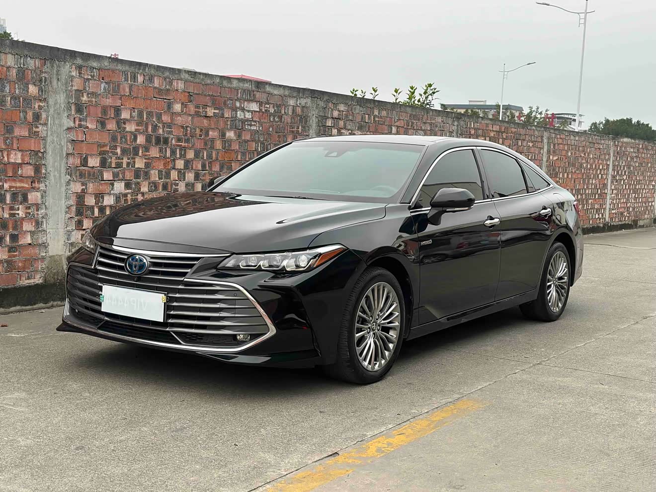 Toyota Avalon 2021 car image 
