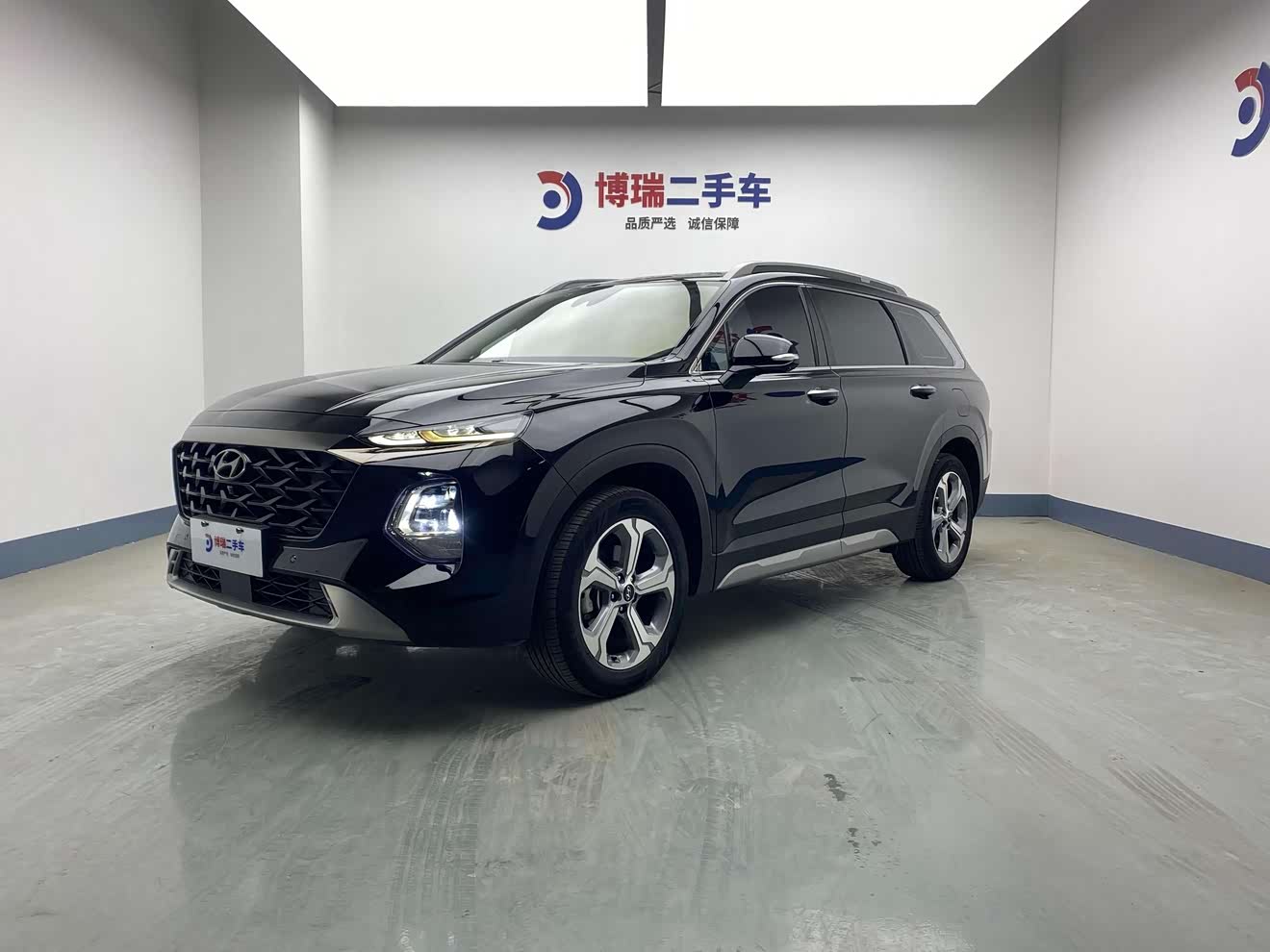 Hyundai Santa Fe 2023 car image 