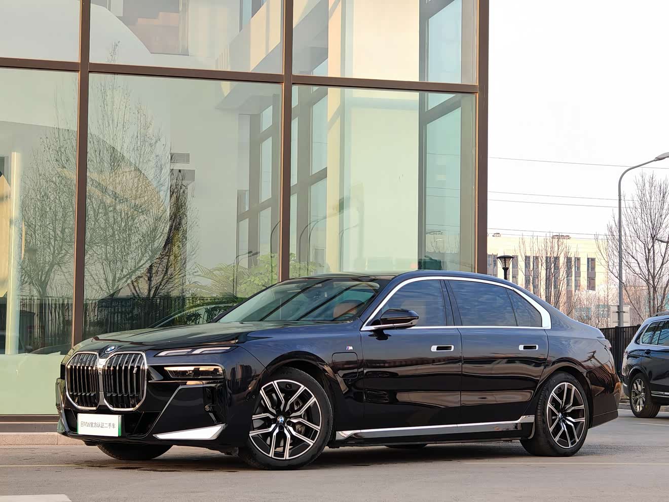 BMW i7 2024 car image 