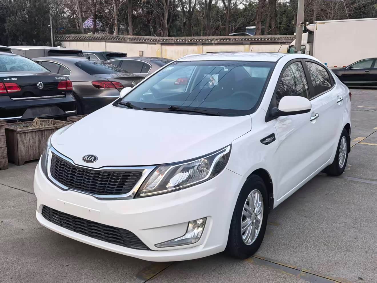 Kia K2 2013 汽车图片 