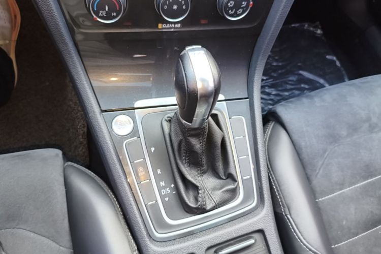 Volkswagen Golf 2019 #18 Volkswagen Golf 2019 car image #18