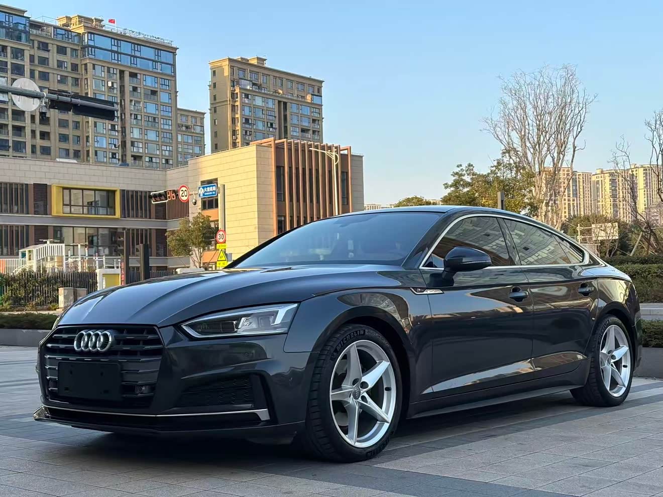 Audi A5 (Imported) 2019 Audi A5 (Imported) 2019 immagine di auto