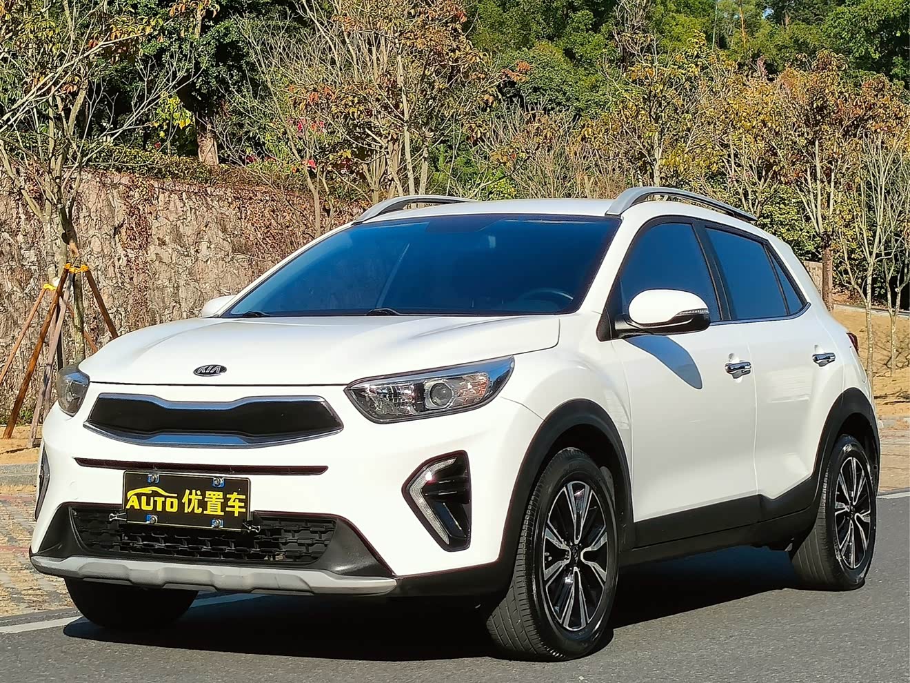Kia KX1 2019 car image 