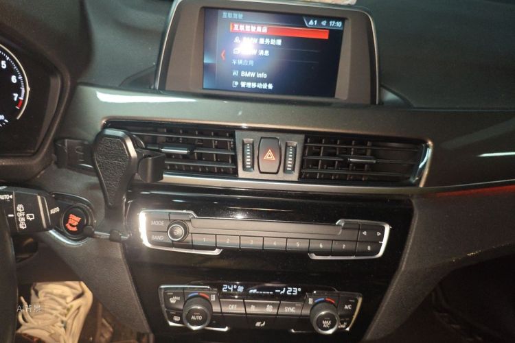BMW X1 2018 #15 BMW X1 2018 car image #15
